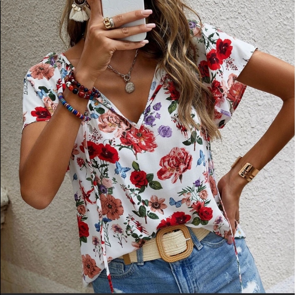 Floral Print Butterfly Flutter Top Blouse - Picture 2 of 6